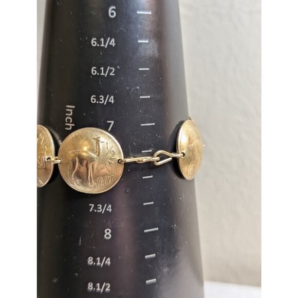 Vintage 1968-1974 Peruvian Llama Sol de Oro Coin Hook Clasp Bracelet - Picture 4 of 7